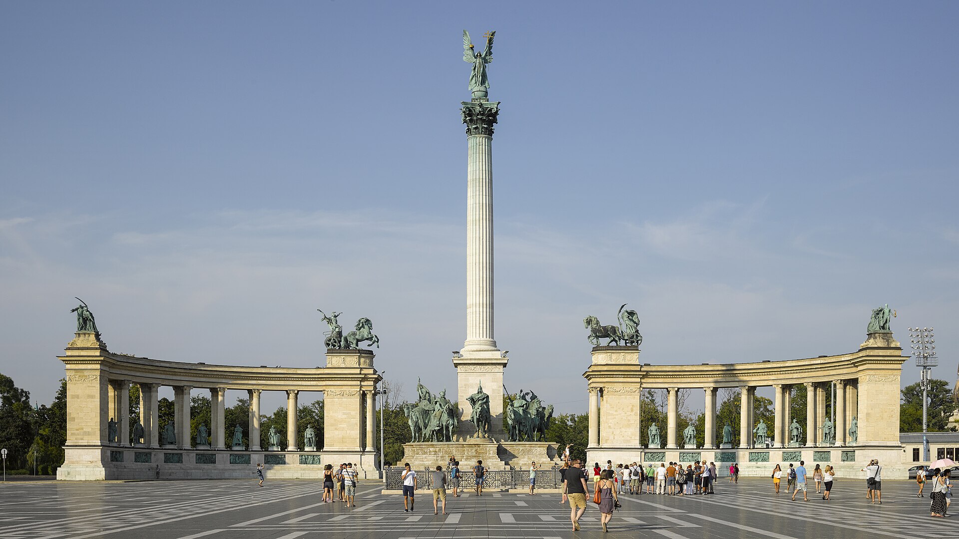 Heroes' Square