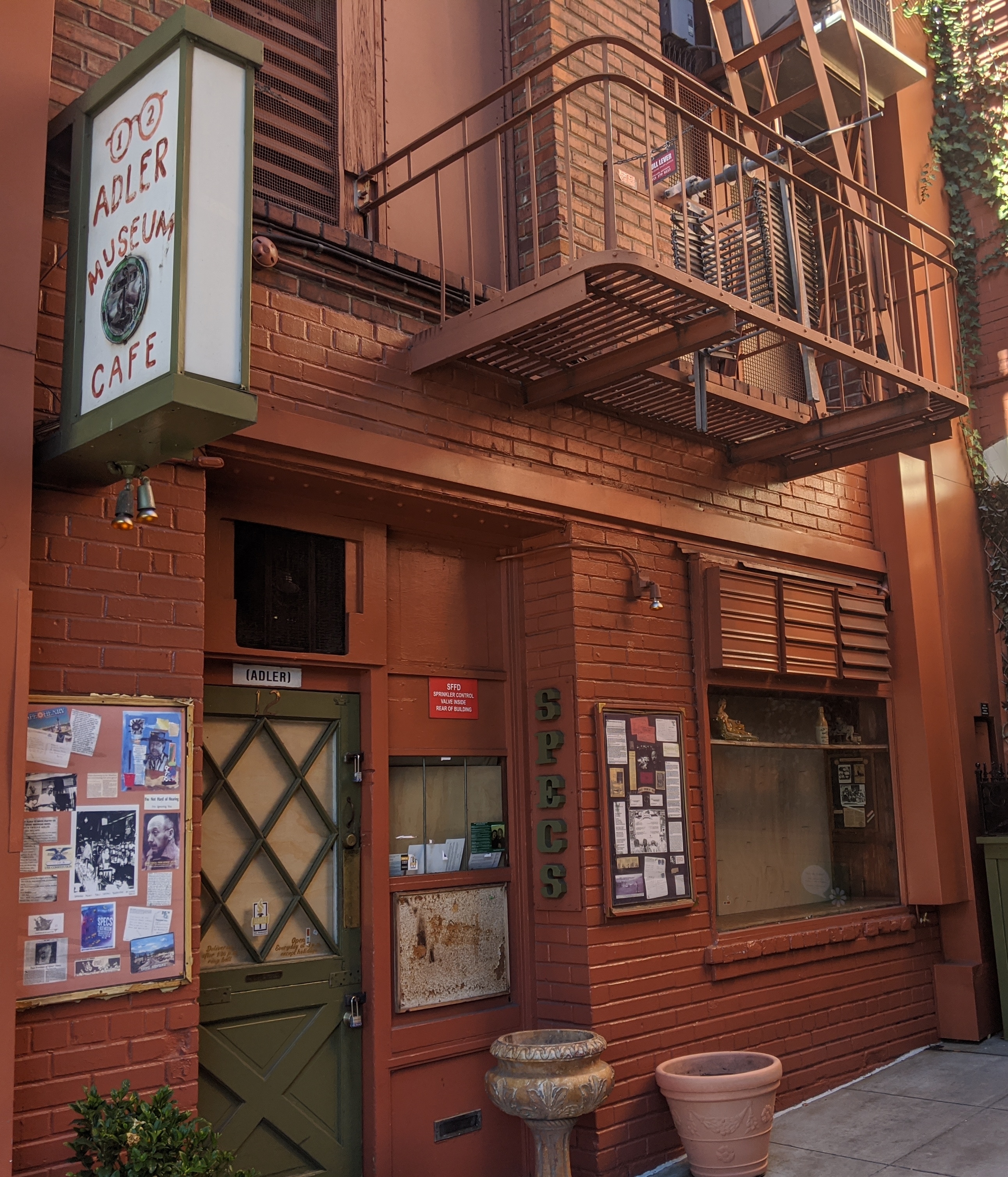 Specs' Twelve Adler Museum Cafe