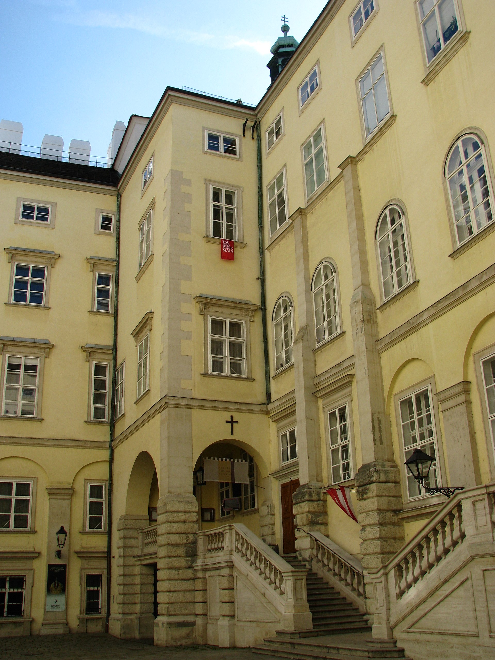 Hofburg Chapel & Vienna Boys' Choir