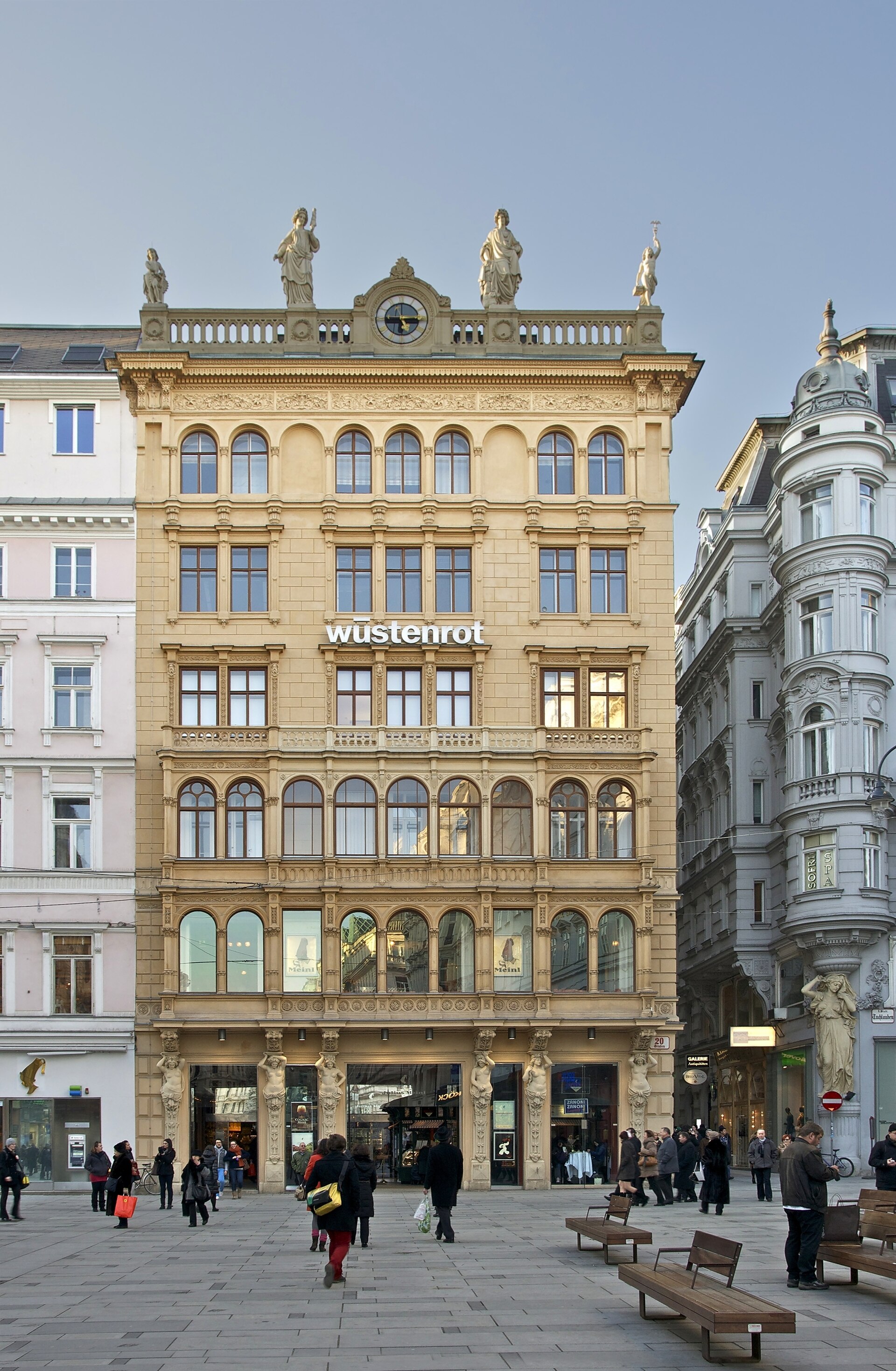 Graben & Plague Column